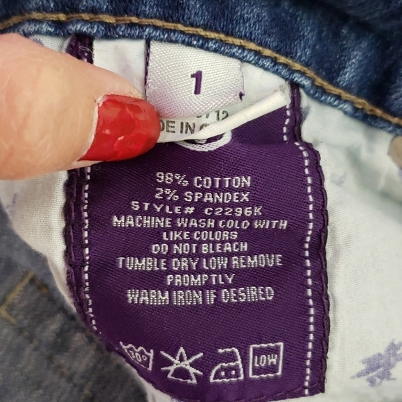 Vigoss distressed cropped Jean's size 1 - Picture 7 of 8